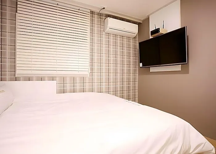 Hotel Shine 3*